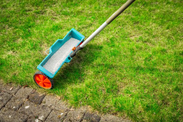 Cost of Commercial Lawn Treatment in Vienna